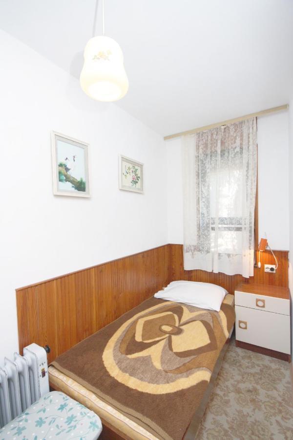 Apartments With A Parking Space Murter - 5103 Betina  Buitenkant foto
